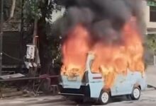 Korban dan angkotnya dibakar pelaku yang tak terima ditegur karena serobot antrean ngetem 1777097321043