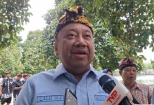 Wakil ketua komisi x dpr ri lalu hadrian irfani saat diwawancarai seusai kunker di taman mayura mataram rabu 1122026 sore nath 1770814661750